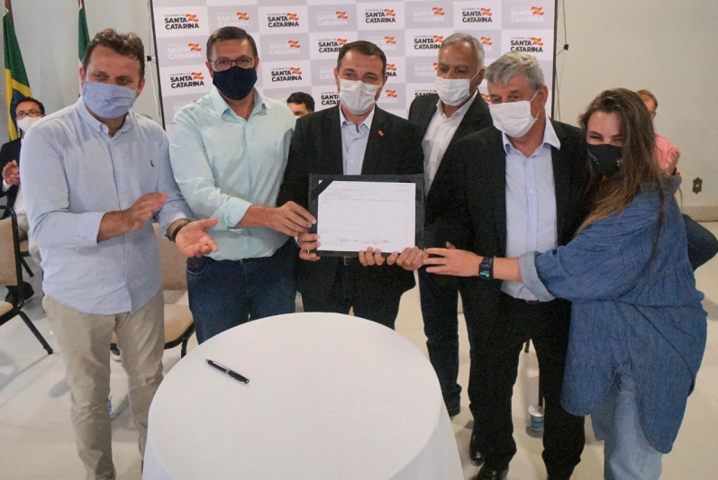 Deputado Jerry acompanha visita do Governador Carlos Moisés no Alto Vale